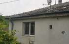 Casă cu 2 camere cu Teren 2500 Mp în Exterior Vest