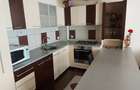 Persoana fizica, vand apartament 65 mp.(din care balcon 4 mp.) semidecomandat, in loc. Floresti, str
