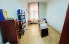 Apartament (pretabil pentru Birou ,Cabinet etc.) de vanzare in centru.