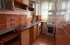 Apartament 3 camere, decomandat, etajul 3, zona 9 Mai - 2