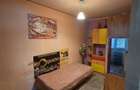De vanzare apartament cu 3 camere etaj 1 - 3