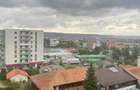 Dau in chirie apartament cu o camera, transformat in doua camere , are parcare subterana.