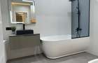 De vanzare 3 camere in zona Centrul Civic - 2