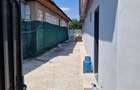 Vand casa la curte sector 5 - 2