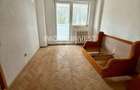 Apartament cu 3 camere, decomandat, Cetate, pret 79.000