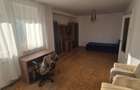Apartament cu 3 camere Zona Centrala la ETAJUL 3 !!!
