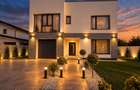 Casa moderna 5 camere | 4 bai | Garaj | Teren 500 mp