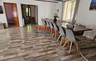 Cabana de vânzare în Intregalde – 5 camere, 1.200 mp teren si ciub