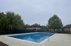 Vila,complex rezidential cu piscina,teren de tenis, aproape de Cambrid - 10
