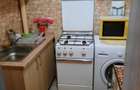 Inchiriez garsoniera cf 1, central, str Praporgescu etaj 1, mobilat si utilat. Pret 220 EUR - 3