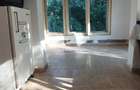 Casă cu 3 camere cu Teren 1000 Mp în Vărăști