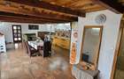Casa vanzare la Zece Hotare cadru montan pitoresc 3.900 mp intravilan
