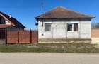 Casă cu Teren 1738 Mp în Cheșa - 4