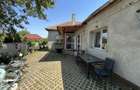 Vand casa din caramida, st.494 mp, sc.131 mp, cu 4 cam.2 bai, moderna