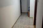 Inchiriez apartament de 2 camere + balcon Etaj 1