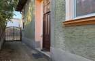 Casa ultracentral singura in curte | Podul Centenarului - 2