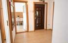Drumul Poienii .LIvada Postei: 3 camere decomandate,2 balcoane,vedere