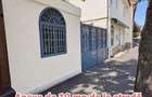 Casa 3 camere, 97 mp(etaj 1) + 2 spatii anexe in aceeasi curte