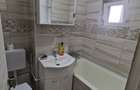 Apartament cu 3 camere de vanzare.