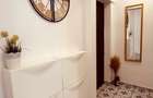 Inchiriez apartament 2 camere,etaj 2 din 4, zona foarte buna in Brasov,prima inchiriere
