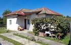 De vanzare Gospodarie completa cu casa utilata, anexe, curte ?i livada mare 6.243 mp, Cuca, sat Ca