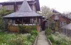 Casa cu 6 camere ?i pivni?a, curte mare - 4