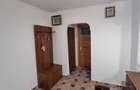 Inchiriez apartament cu 2 camere, T.Vladimirescu, et.1 - 4