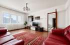 3 Camere | Piata Chirigiu |  | Bloc 1990 | Hol H