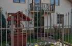 Casă cu 5 camere în Central - 2