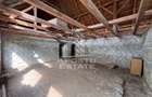 Casa batraneasca + Constructie la rosu, in sat Pesac, judetul Timis - 13