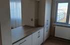 Proprietar, oferă spre vânzare apartament 3 camere decomandat zona Mioritei