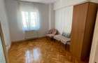 Proprietar vinde Ultracentral apartament mare,spatios si luminos cu 4 camere,2 b - 8