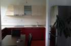 Proprietar 2 camere, balcon generos si parcare privata