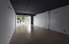 Sp. comercial 87 mp, central, vitrina, vad comercial, parcare, 16e/mp - 2