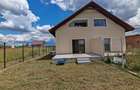 Duplex cu 3 dormitoare, 1 living, 2 bai, 1 bucatarie,terasa ?i curte. - 8