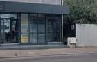 spa?iu comercial stradal