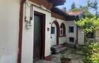 Proiect casa pe pamant necesita renovare totala, curte 85 mp, garaj+anexa - 5