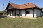 Casa stil tradi?ional sat Doba cu 2.900 mp teren la 15 minute de Zalau