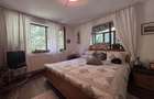 Vanzare casa in Pucioasa, Dambovita - 4 camere - teren 5.808 mp - 1
