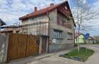 Casa cu etaj , curte proprie - 2