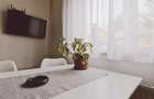 Inchiriez apartament la casa curte privata terasa - 6