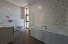 Casa/Vila De Inchiriat In Borhanci - 8
