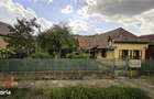 Casa la tara 800 mp teren, gaz, curent , 50 mp casa Pasareni - Acatari - 1