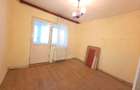 3 camere, decomandat, bulevardul Roman Mu?at, etaj 1 - 4
