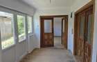 Casa 4 camere + spatiu comercial stradal + teren 1500 mp - 2