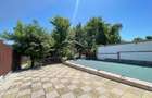 Vila 7 camere**Lake view**Ponton privat**Piscina**Teren 933 MP//Balote