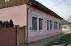 Casă cu 5 camere cu Teren 1000 Mp în Central