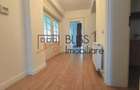 Vilă spatioasa de 500mp cu 7 camere si gradina privata