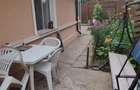 INCHIRIEZ Spatiu Generos doua corpuri de casa (apartament corpul A si camera cu baie propie corpul B