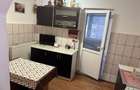 Vand apartament la pachet cu garaj mare .Garajul este situat la 50 m de bloc.